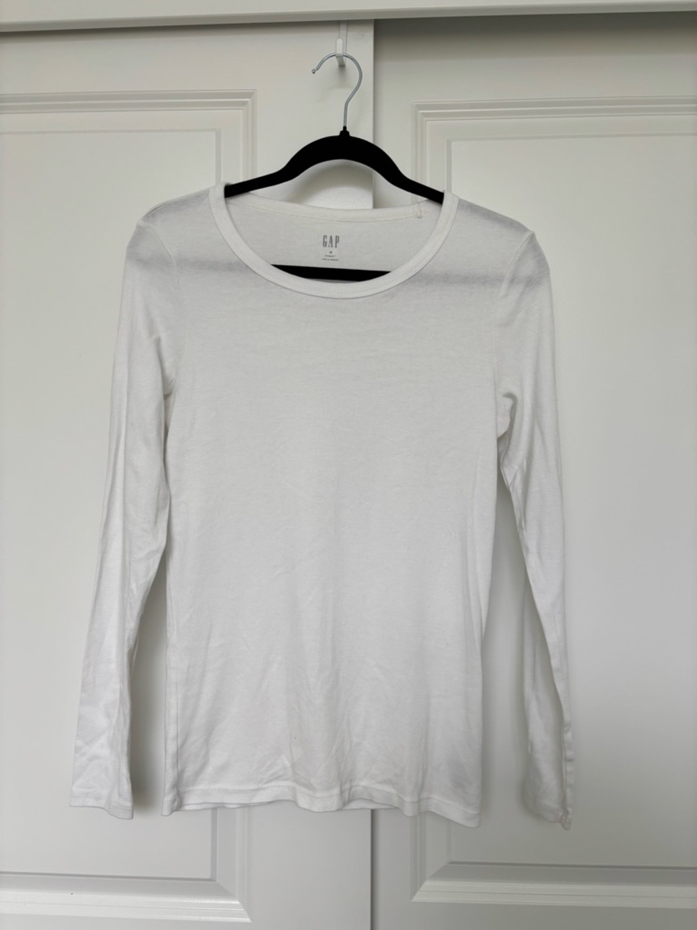 GAP White Long Sleeve Shirt Size M